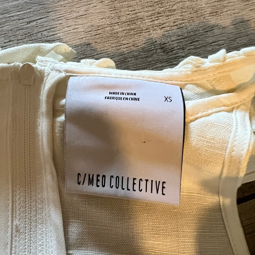 C/MEO Collective Cream Ruffle Sleeveless Top - Picture 3 of 5